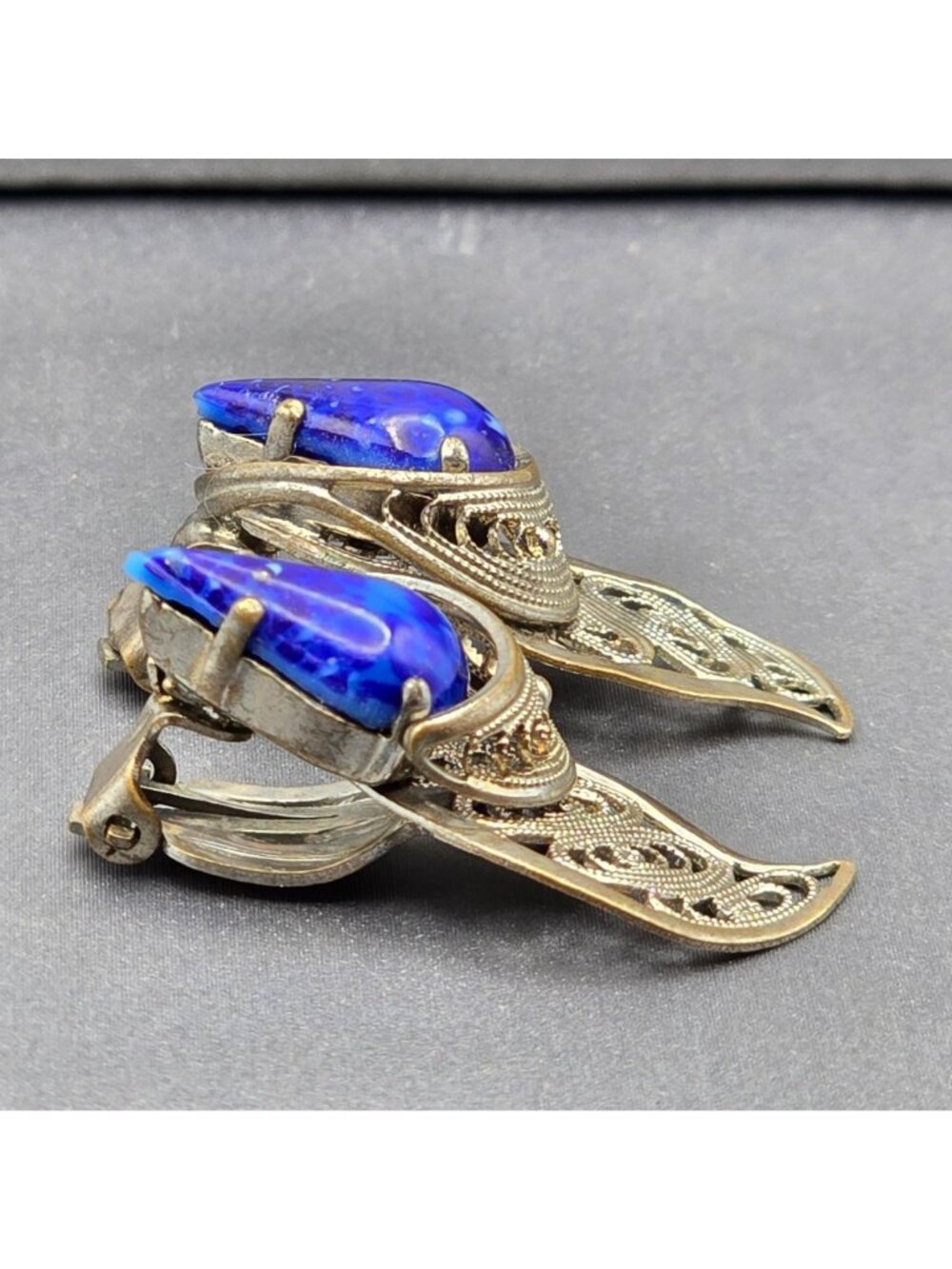Vintage West German Silver Filigree Clip On Earrings Blue Art Glass 1950s - Picture 4 of 10